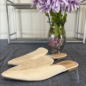 Hawkwell Women's Sz 8  Slip on Comfortable Loafer Shoes Flats Pointed Toe Mules